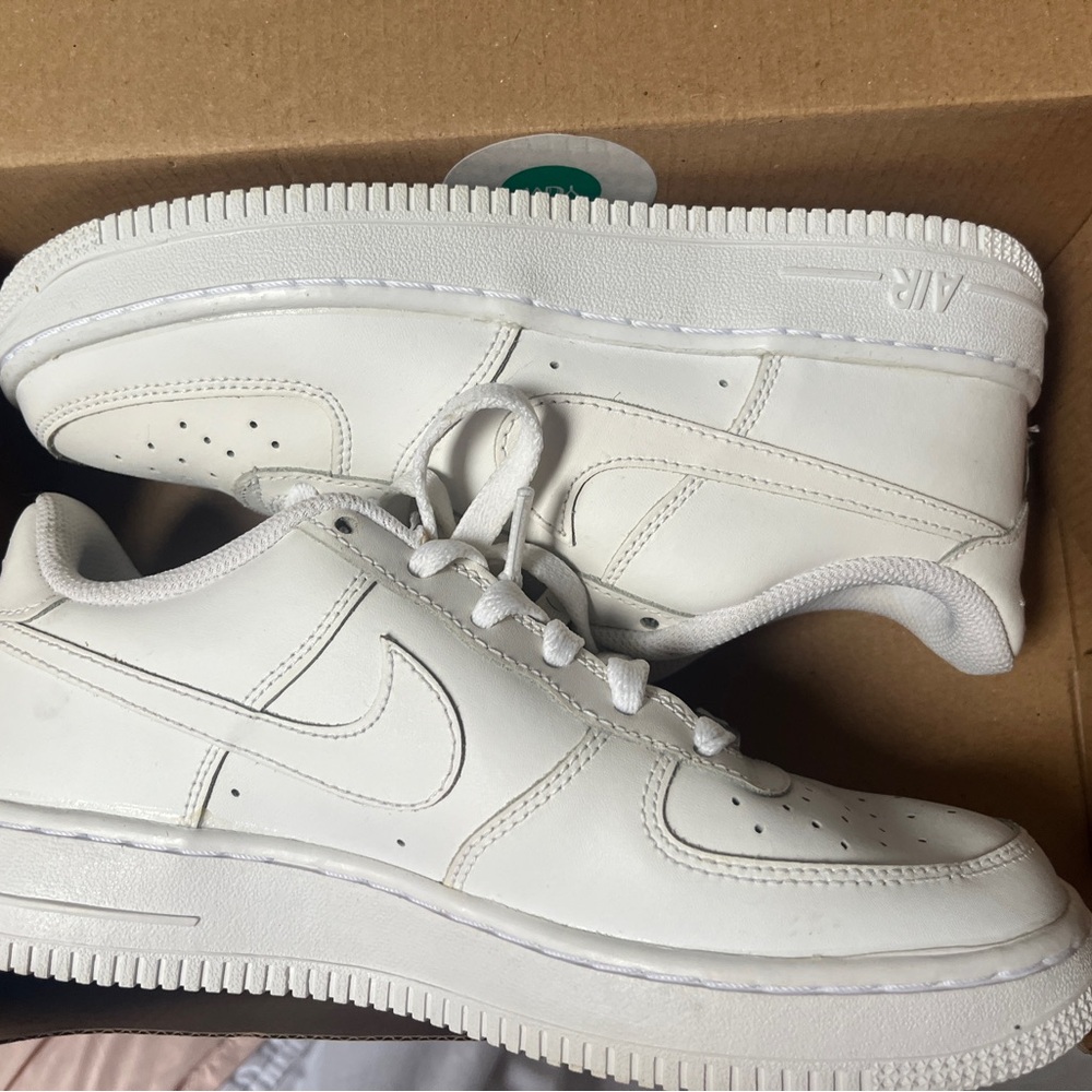 Nike Women's White Air Sneakers - Picture 5 of 6